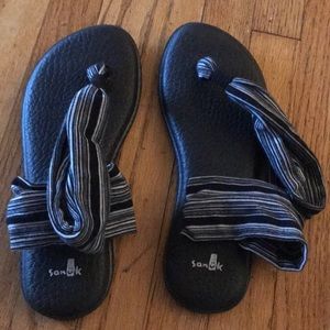 Sanuk yoga sandals, size 8